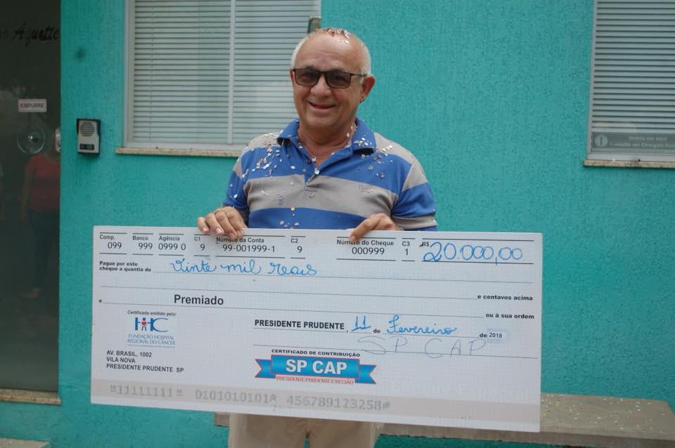 Motorista ganhou R$ 20 mil e recuperou prejuízo de dívida de clientes.