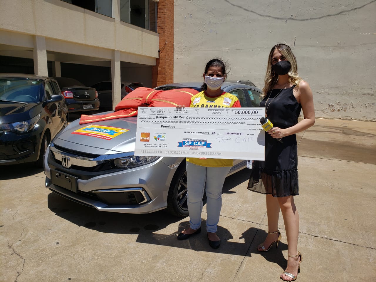Moradora de Teodoro Sampaio ganha um Honda Civic mais 50 mil no SP Cap